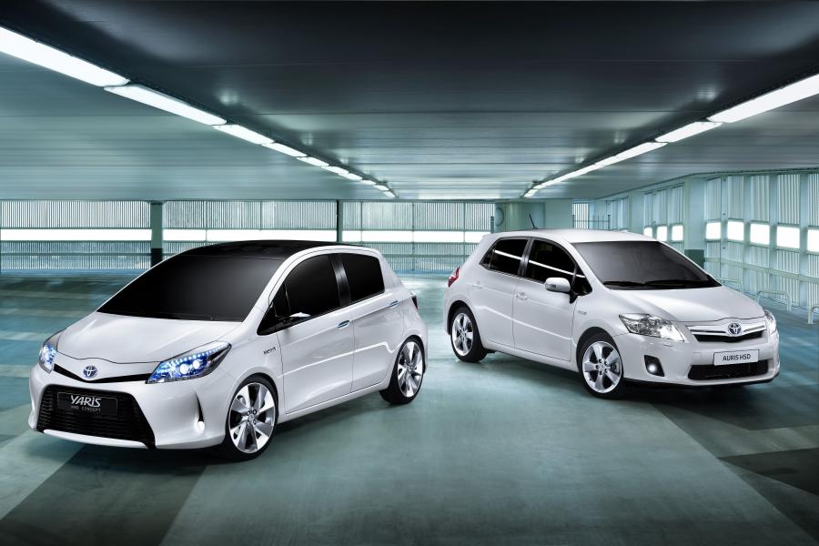  Toyota Yaris HSD Concept 2011 года  (фото 8 из 18)